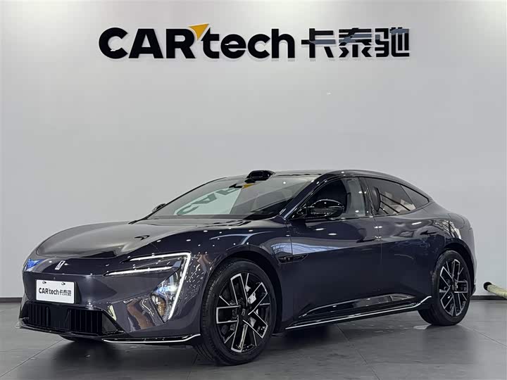 Фото 1 - Avatr 06