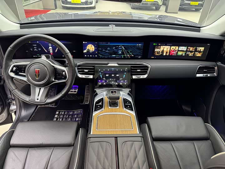 Фото 8 - Hongqi E-HS9