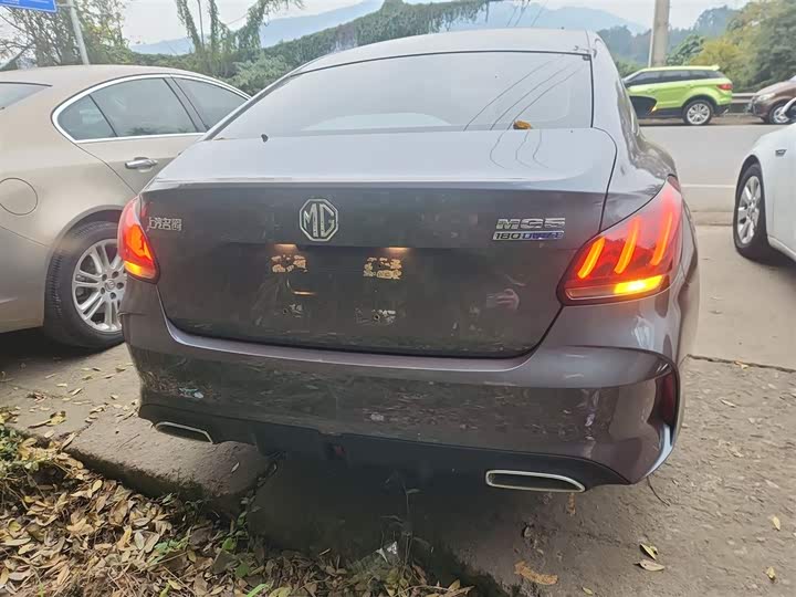 Фото 6 - MG Motor 5