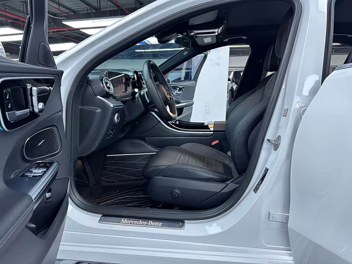 Фото 4 - Mercedes-Benz C-Class