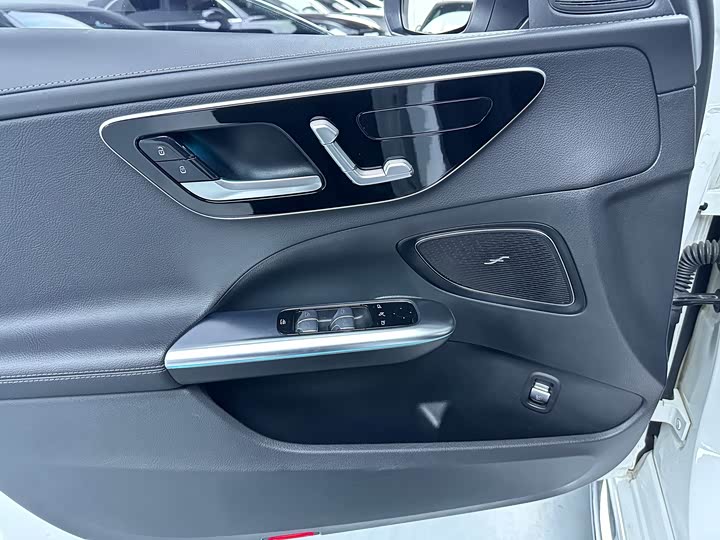 Фото 7 - Mercedes-Benz C-Class