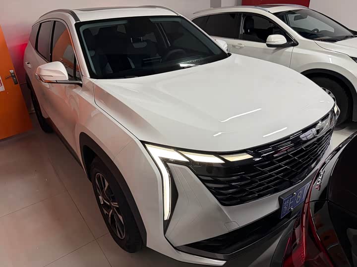 Фото 7 - Geely Atlas L