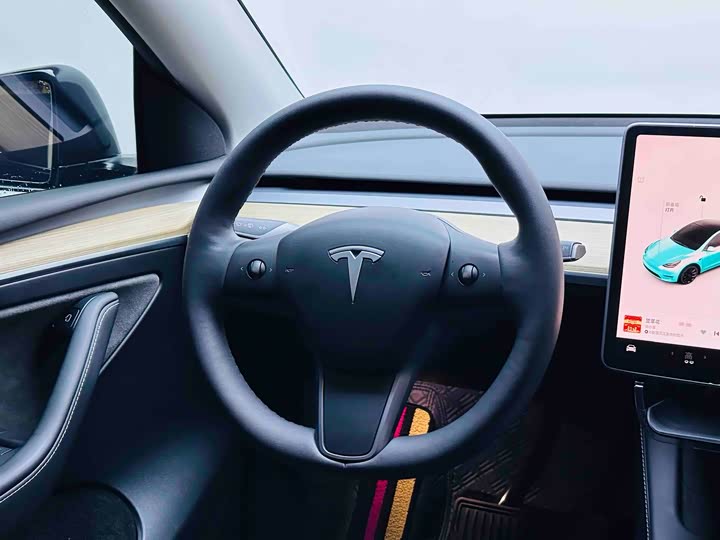 Фото 6 - Tesla Model Y