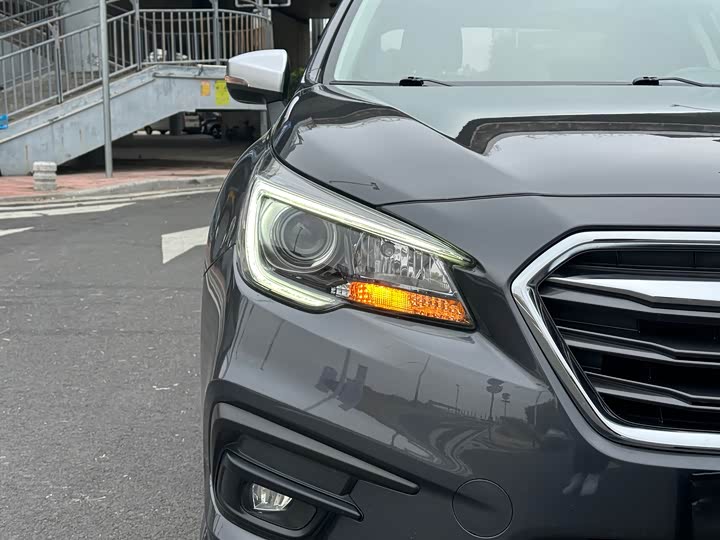 Фото 4 - Subaru Legacy Sport