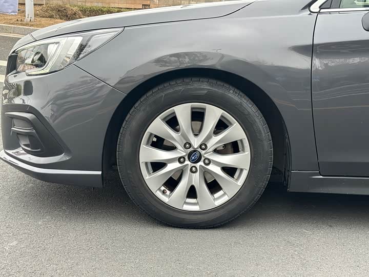 Фото 7 - Subaru Legacy Sport