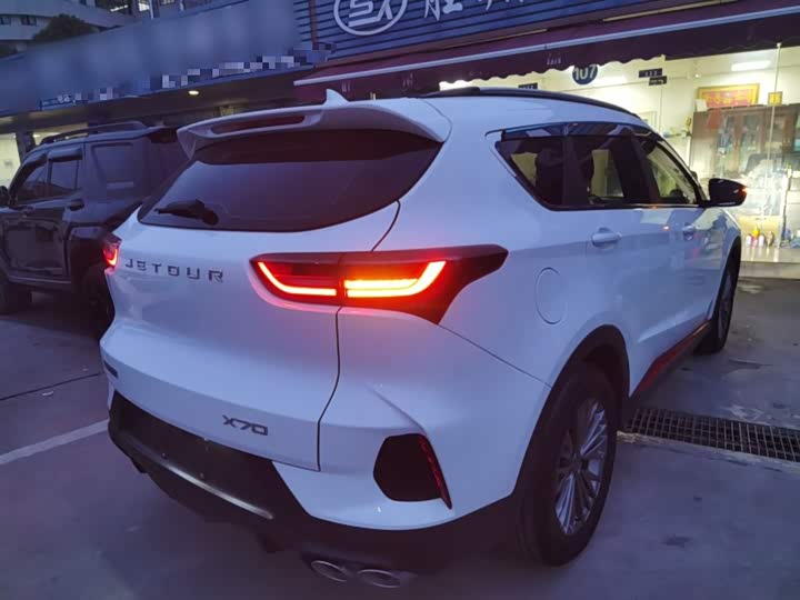 Фото 7 - Jetour X70