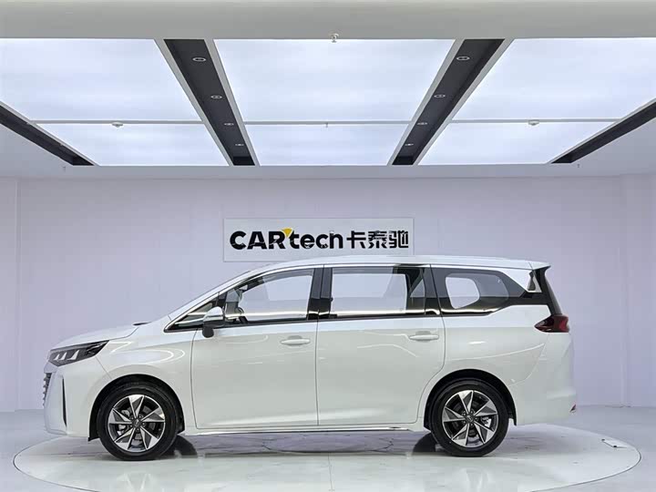 Фото 2 - GAC Trumpchi M6