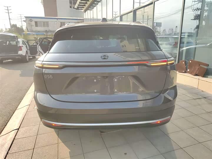 Фото 6 - Nio ES6