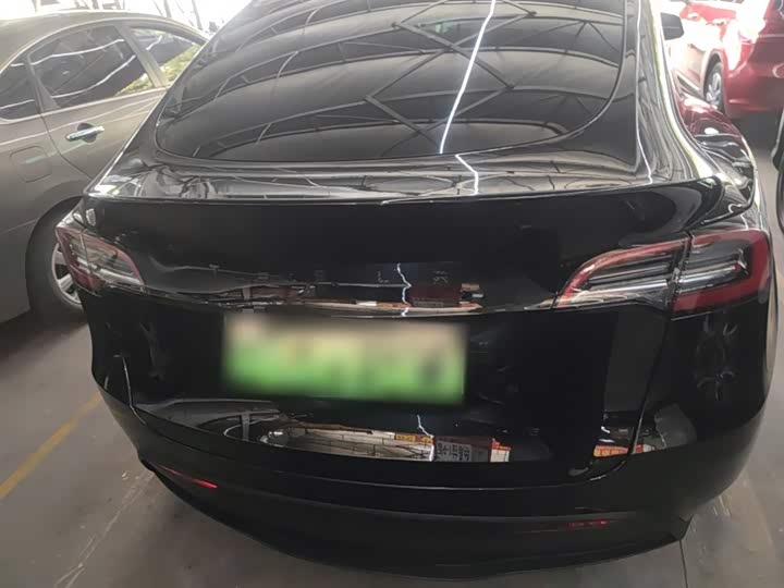 Фото 6 - Tesla Model Y