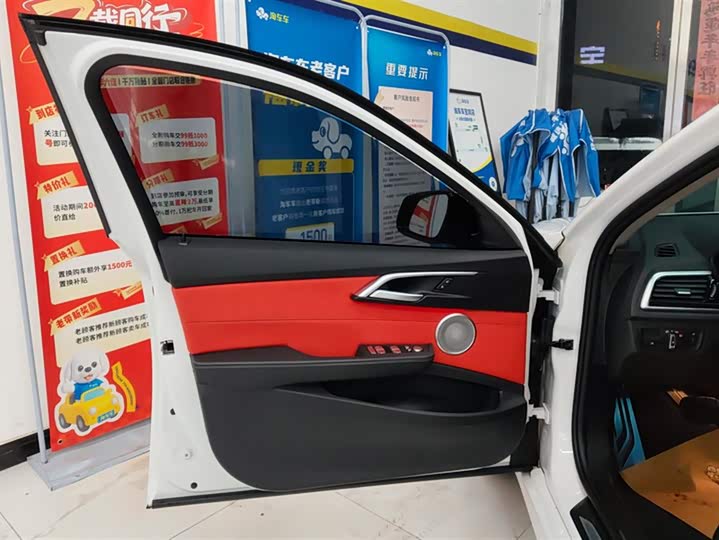 Фото 7 - BMW 1 Series