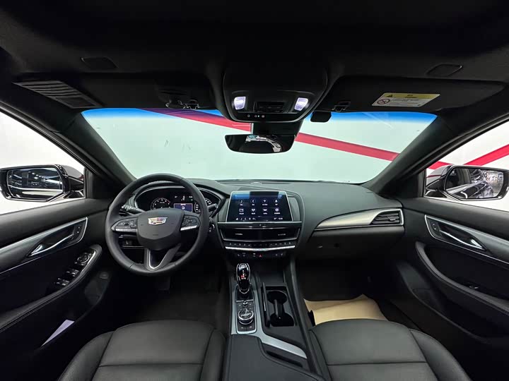 Фото 8 - Cadillac CT5