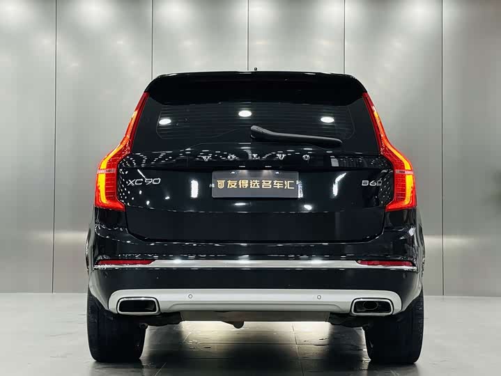 Фото 6 - Volvo XC90