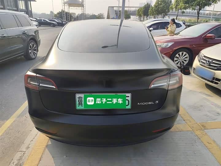 Фото 6 - Tesla Model 3