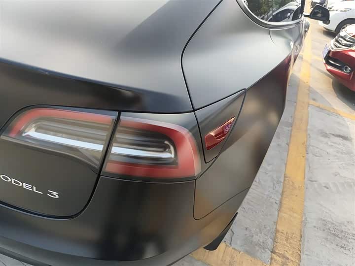 Фото 8 - Tesla Model 3