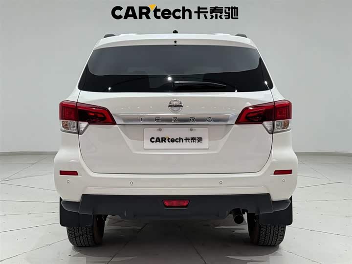 Фото 9 - Nissan Terra