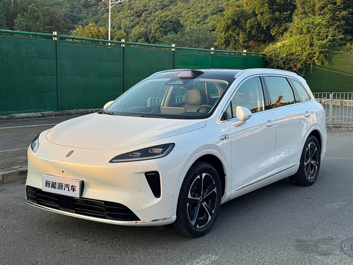 Фото 1 - Shangjie (Huawei × SAIC) H5