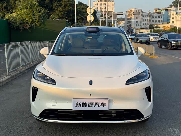 Фото 2 - Shangjie (Huawei × SAIC) H5