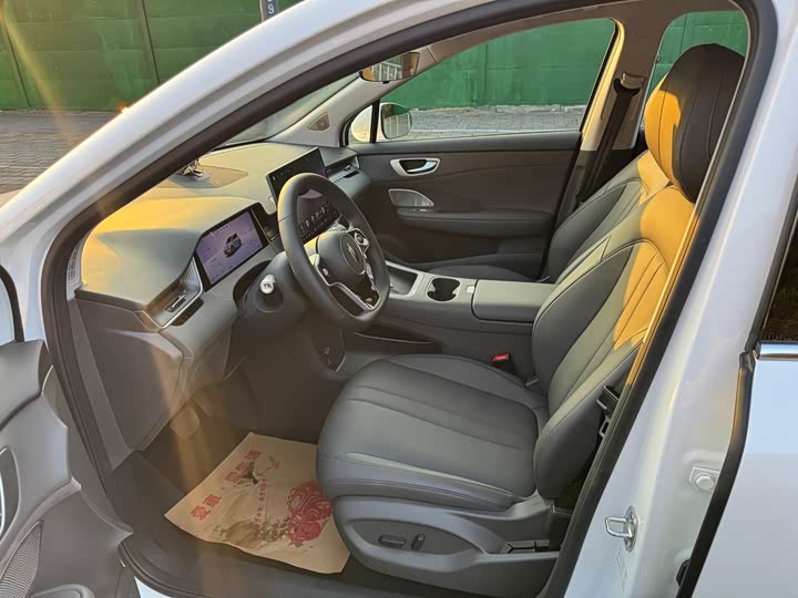 Фото 8 - Shangjie (Huawei × SAIC) H5