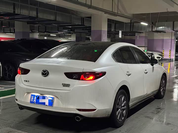 Фото 3 - Mazda 3 (Axela)