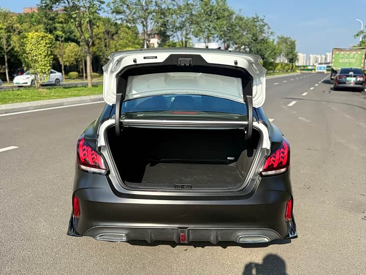 Фото 6 - MG Motor 5