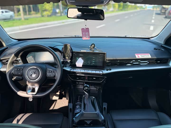 Фото 7 - MG Motor 5