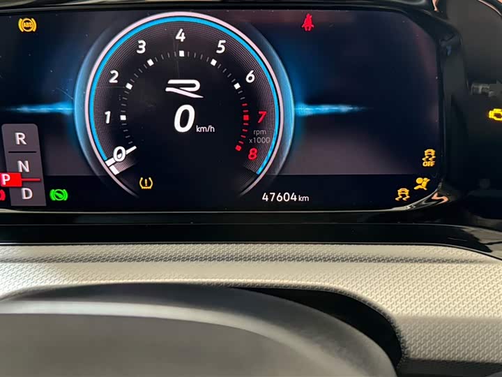 Фото 5 - Volkswagen Golf