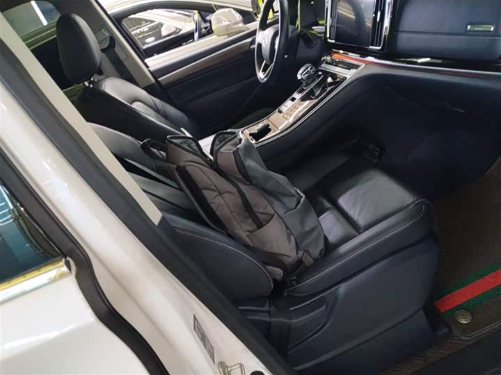 Фото 4 - GAC Trumpchi M8