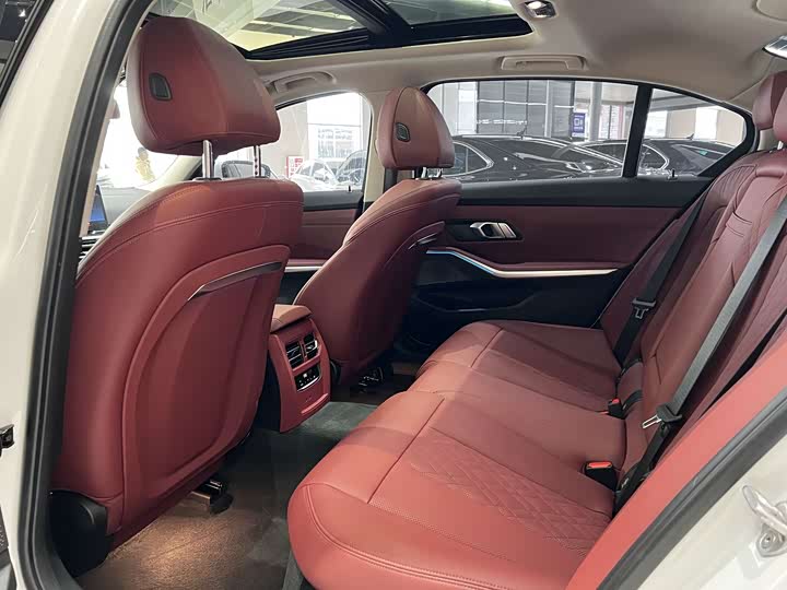 Фото 8 - BMW 3 Series