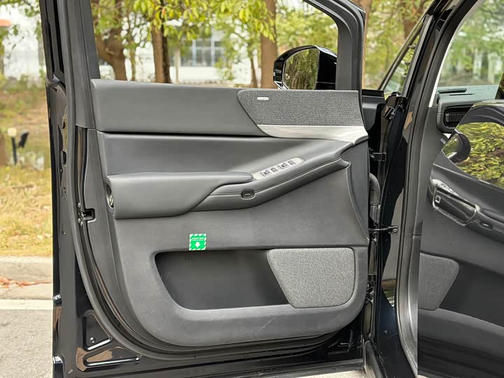 Фото 7 - XPeng X9