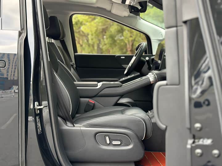 Фото 9 - XPeng X9