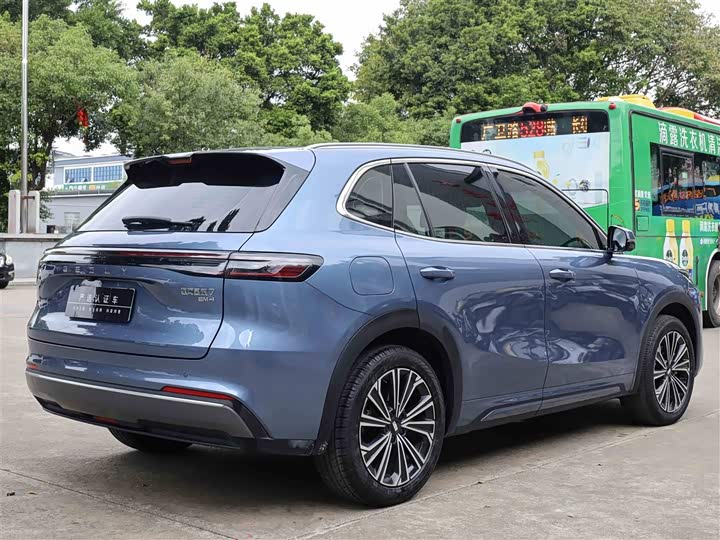 Фото 7 - Geely Galaxy Starship 7