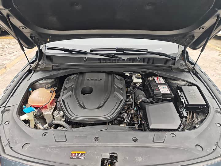 Фото 6 - Geely Preface