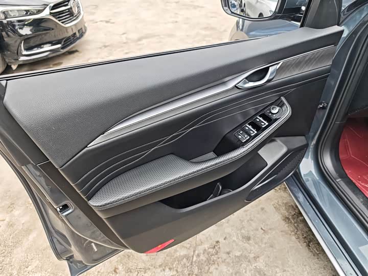 Фото 9 - Geely Preface