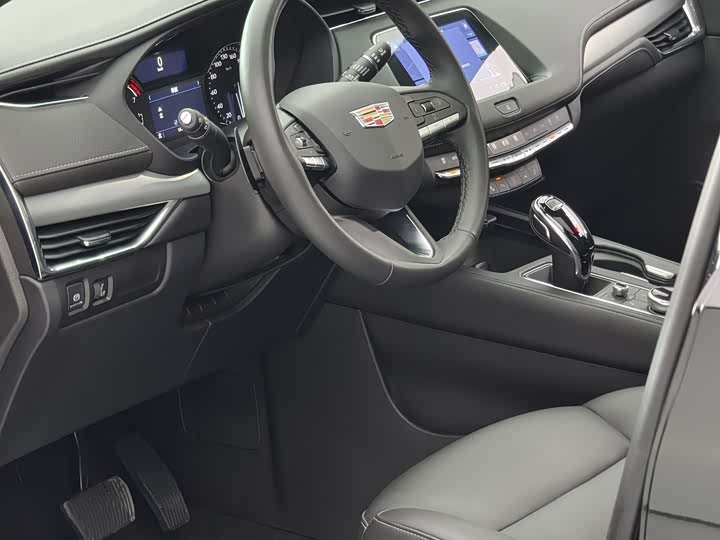 Фото 5 - Cadillac XT4