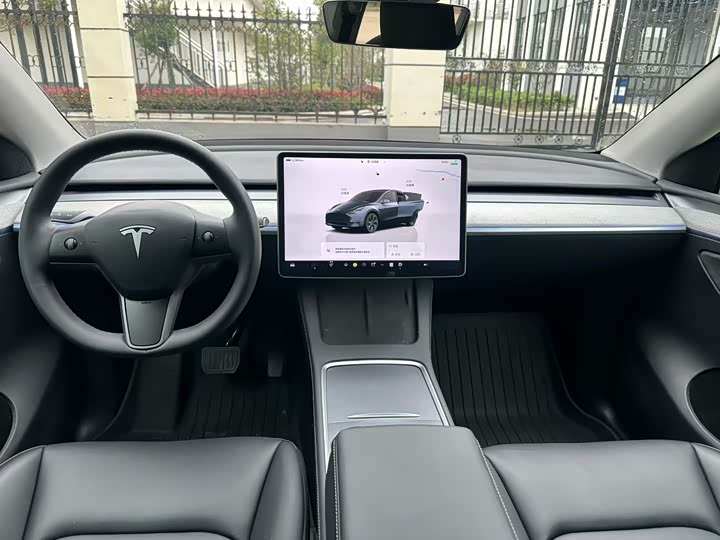 Фото 8 - Tesla Model Y