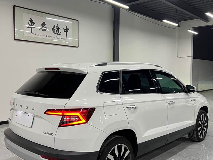Фото 4 - Skoda Karoq