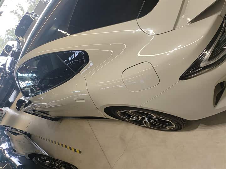 Фото 5 - Xiaomi SU7