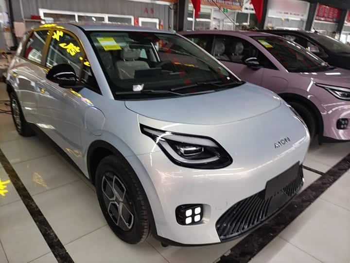 Фото 4 - GAC Aion UT