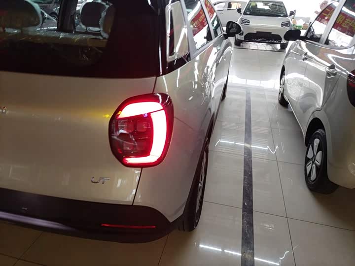 Фото 8 - GAC Aion UT