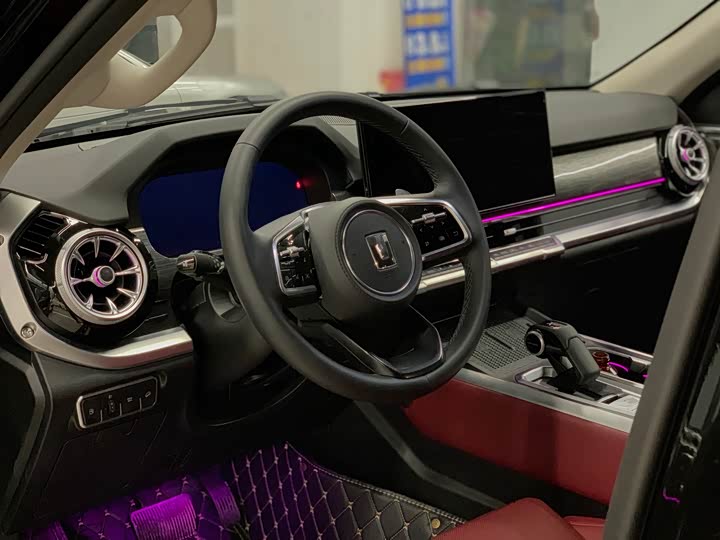 Фото 5 - Tank 400 Hybrid