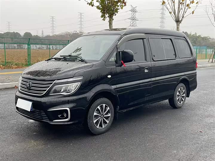 Фото 2 - Dongfeng Forthing Lingzhi M5