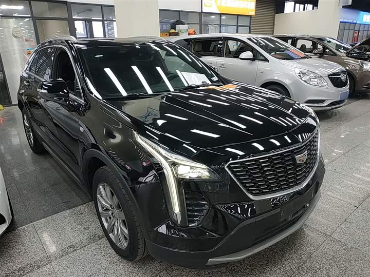 Фото 4 - Cadillac XT4