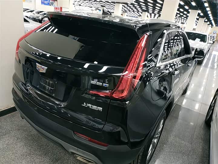 Фото 7 - Cadillac XT4