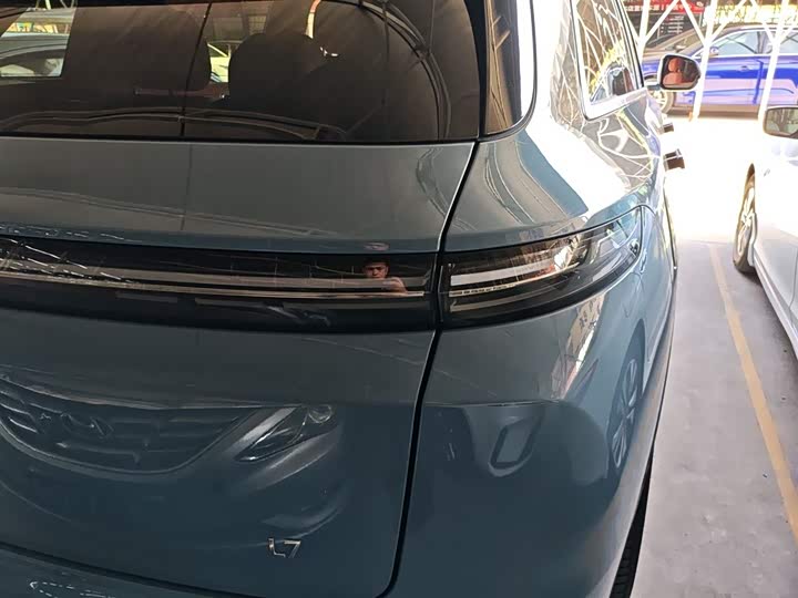 Фото 8 - LiXiang L7