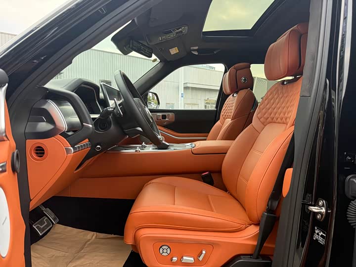 Фото 8 - Tank 700 Hybrid