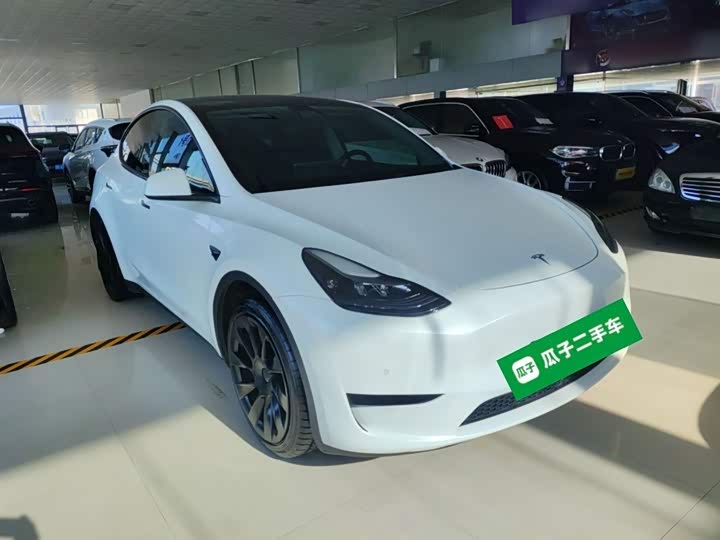 Фото 4 - Tesla Model Y