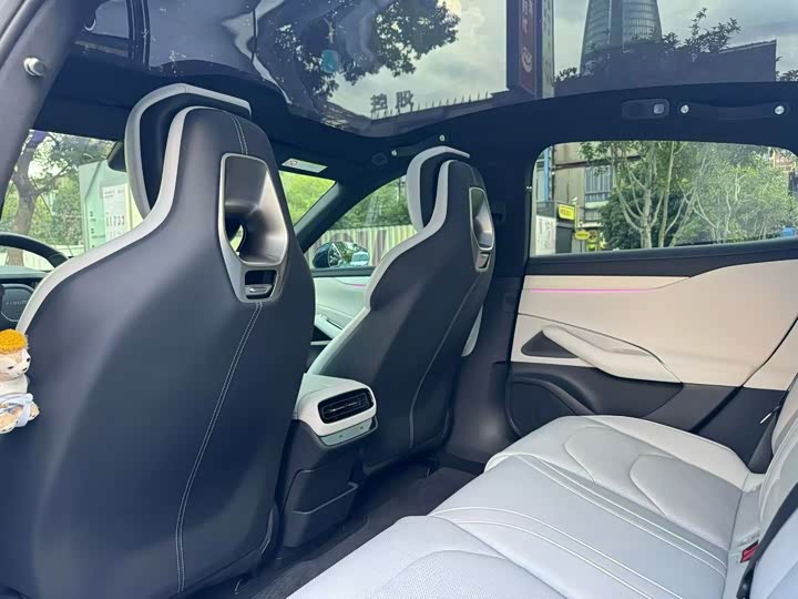 Фото 5 - Xiaomi SU7