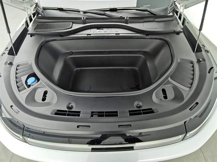 Фото 6 - XPeng G9