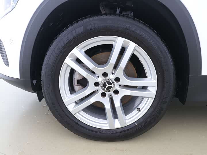 Фото 9 - Mercedes-Benz GLB-Class