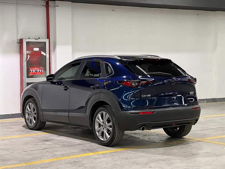Фото 4 - Mazda CX-30